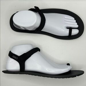 Xero Jessie Lightweight Minimalist Sandal size 9